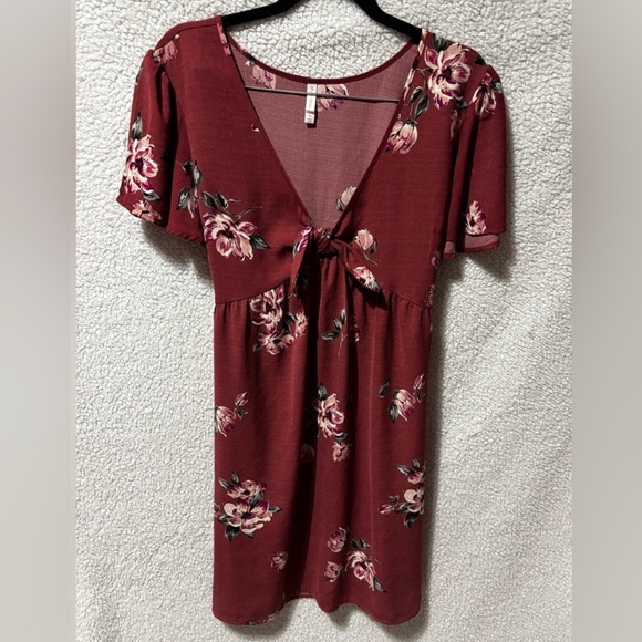 WOMANS XHILARATION FLORAL FRONT TIE DRESS - Picture 1 of 3